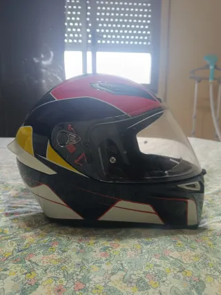 Casco AGV