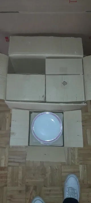 Vajilla 56 piezas. Hecho en España