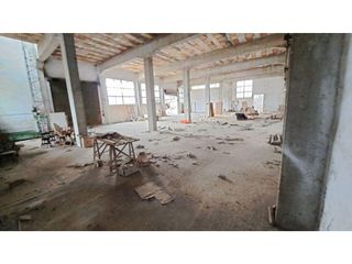 Local comercial en venta en Guadassuar