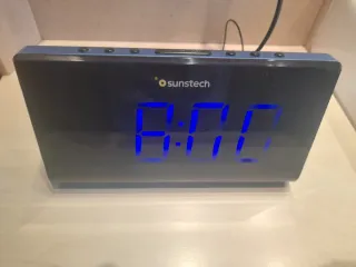 Radio Reloj Multifunción Suntech