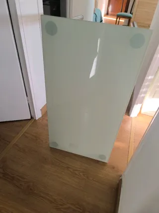 Mesa cristal y metal Ikea