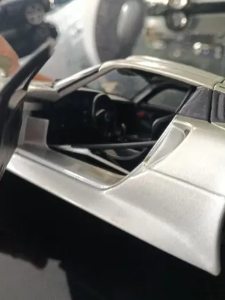 UT Models 1/18 Porsche 911 GT1