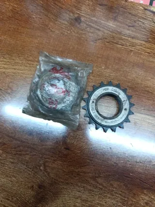 Piñón Orbea 18 dientes bici antigua NOS