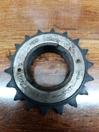 Piñón Orbea 18 dientes bici antigua NOS