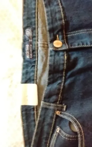Pantalón vaquero talla 64 con etiqueta