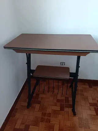 Mesa TV Vintage Madera y Metal