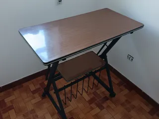 Mesa TV Vintage Madera y Metal