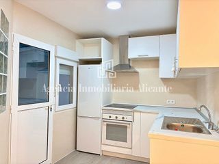 Piso en alquiler en Carolinas Bajas en Alicante