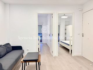 Piso en alquiler en Carolinas Bajas en Alicante