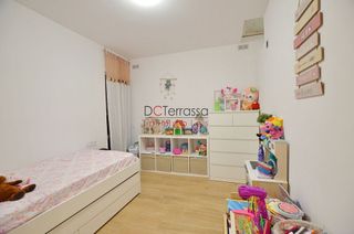 Piso en venta en Les Arenes - La Grípia  Can Montllor en Terrassa