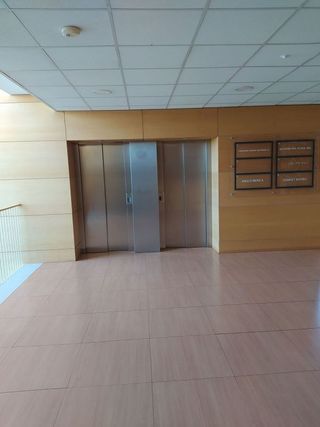 Oficina en venta en Zona Mercat en Rubí