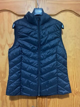 Chaleco plateado acolchado