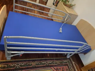 Cama articulada médica