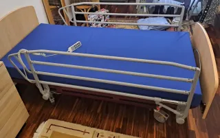 Cama articulada médica