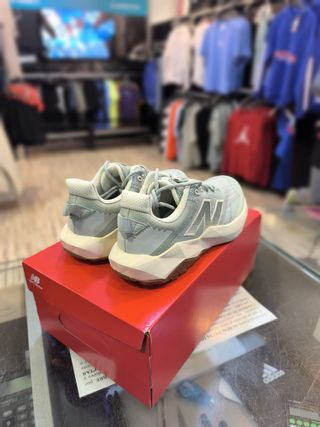 Zapatilla New Balance Nitrel V6 Mujer Talla 38