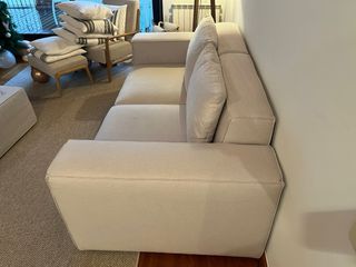 Sofá 2 plazas beige 210x110x83cm (NUEVO ABRIL’25)