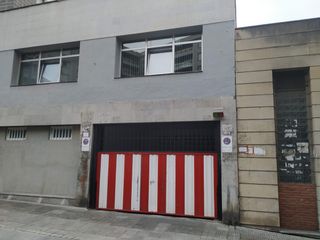 Se vende parcela de garaje grande en Deusto