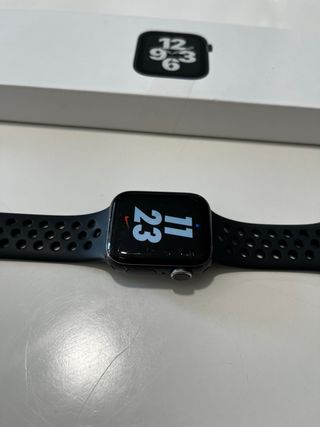 Apple Watch Series 6 Nike 40mm Negro/Gris