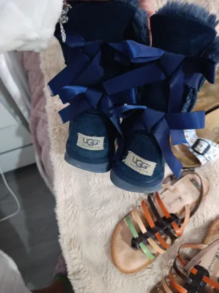 Lote UGG Botas y Sandalias Talla 40/41