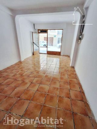 Local comercial en venta en Benicalap en Valencia