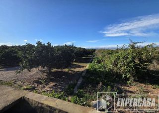 Terreno en venta en Zona Urbanizaciones en Alzira