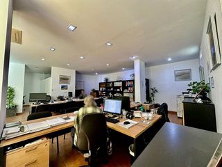 Local comercial en alquiler en Playa de la Fontanilla en Marbella