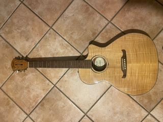 Chitarra Acustica Elettrificata Fender