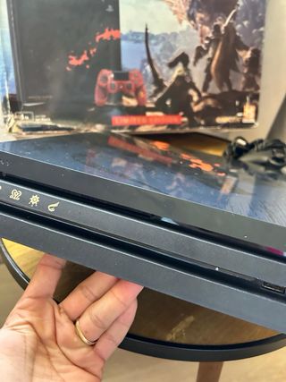 PS4 Pro Edición Monster Hunter World