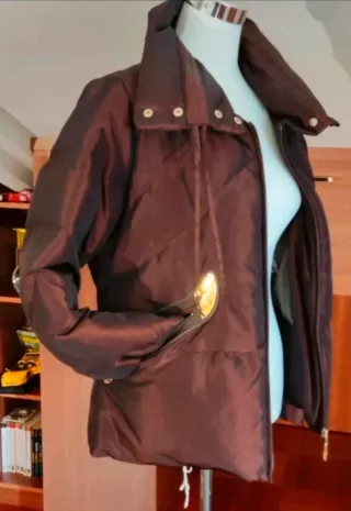 Giubbotto donna piuma d'oca bordeaux.