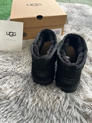 Zapatilla UGG Negra Talla 39