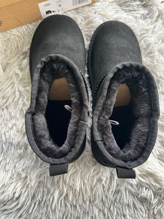 Zapatilla UGG Negra Talla 39