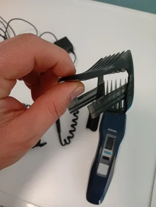 Cortapelos Philips con accesorios