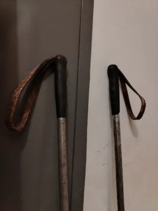 Esquís vintage Attenhofer para decoración