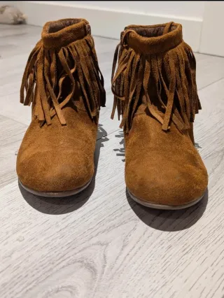Botines marrones con flecos