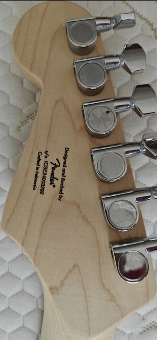 Guitarra Eléctrica Squier Stratocaster Sonic Roja