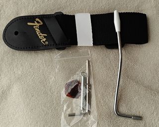 Guitarra Eléctrica Squier Stratocaster Sonic Roja