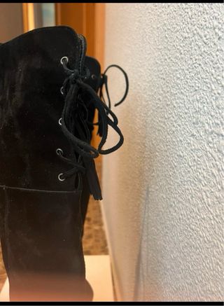 Botas altas de piel negras