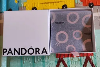 Caja regalo Pandora blanca