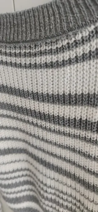 Jersey corto rayas gris y blanco