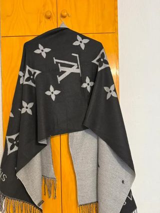 Bufanda Louis Vuitton Monogram Negra y Blanca