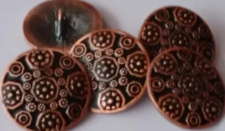 Lote 8 botones metal- 5 modelos