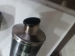 Escape LeoVince SBK Carbono