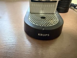 Cafetera Nespresso Krups con espumador
