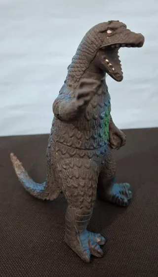 Muñeco godzilla años 80