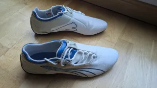 Zapatillas Puma Blancas con detalles Azules