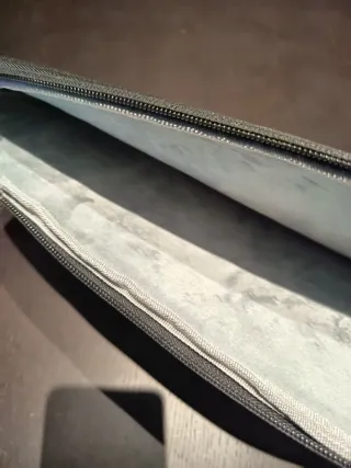 Funda portátil 13" negra/gris. Nuevo