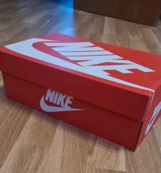 Zapatillas Nike Naranja y Blancas Nuevas