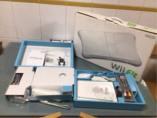 Nintendo Wii + Wii Fit