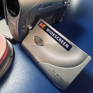 Videocámara Canon PAL DC100 DVD