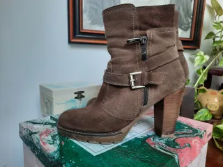 Botas Yokono Marrones Media Caña Tacón